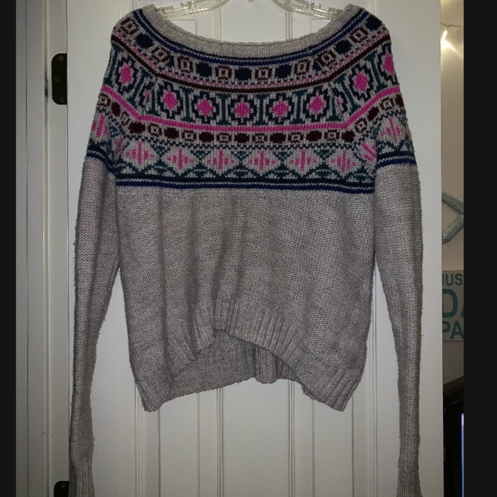American Eagle patterned heavy sweater